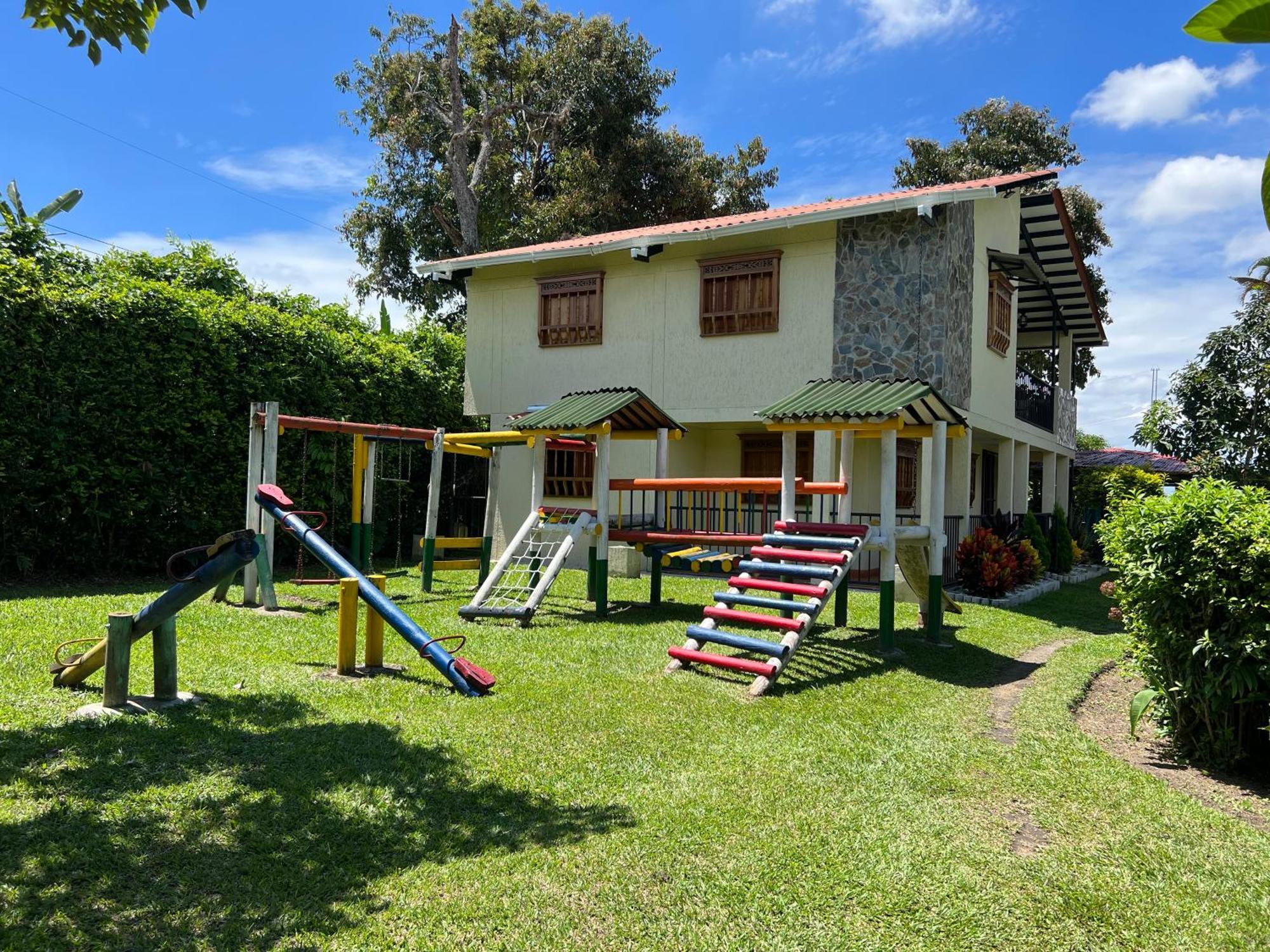 Villa Alejandra Del Quindio Calarca Exterior photo